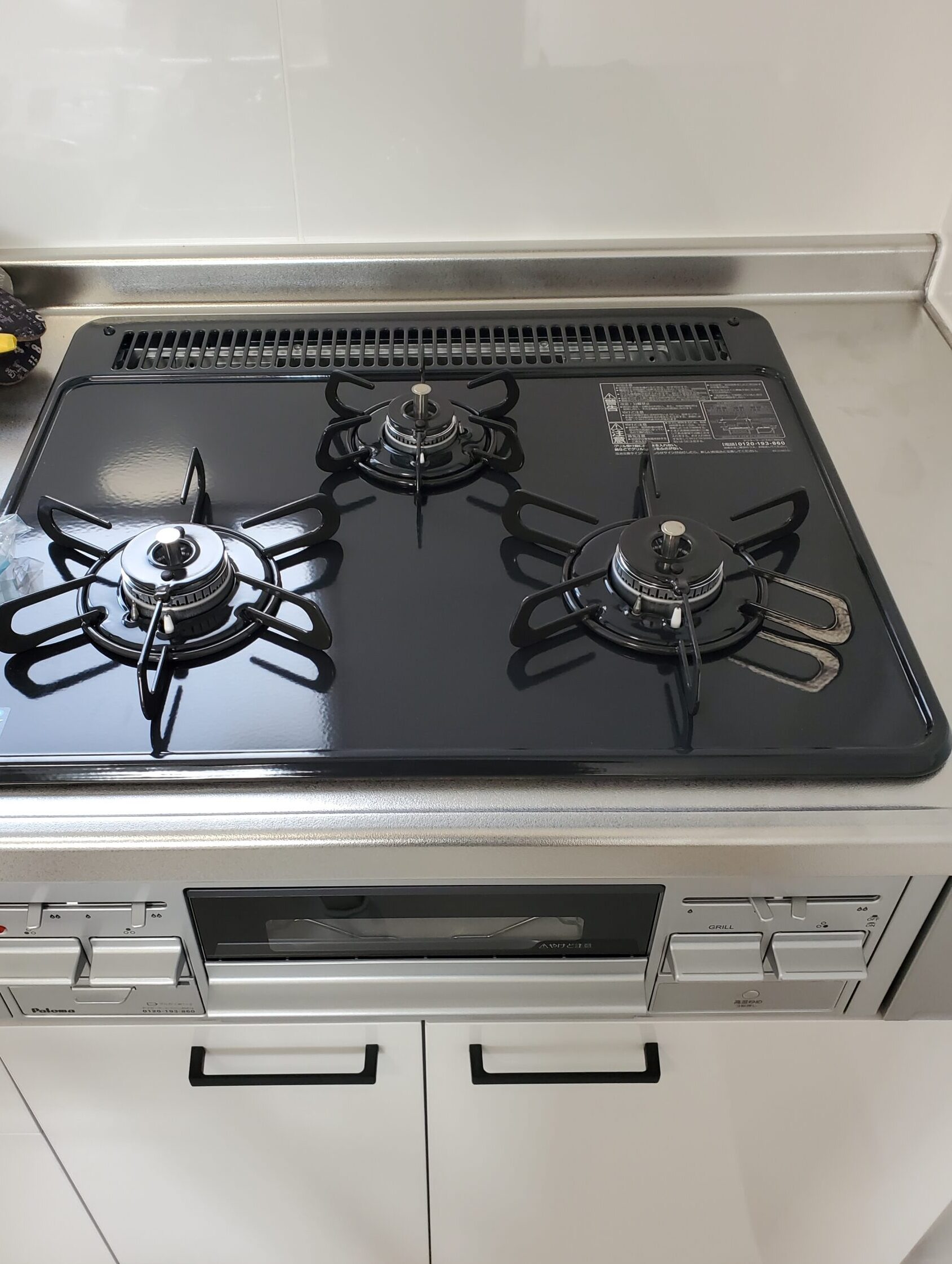 最新式のコンロで家事の時間も格段に豊かに♪