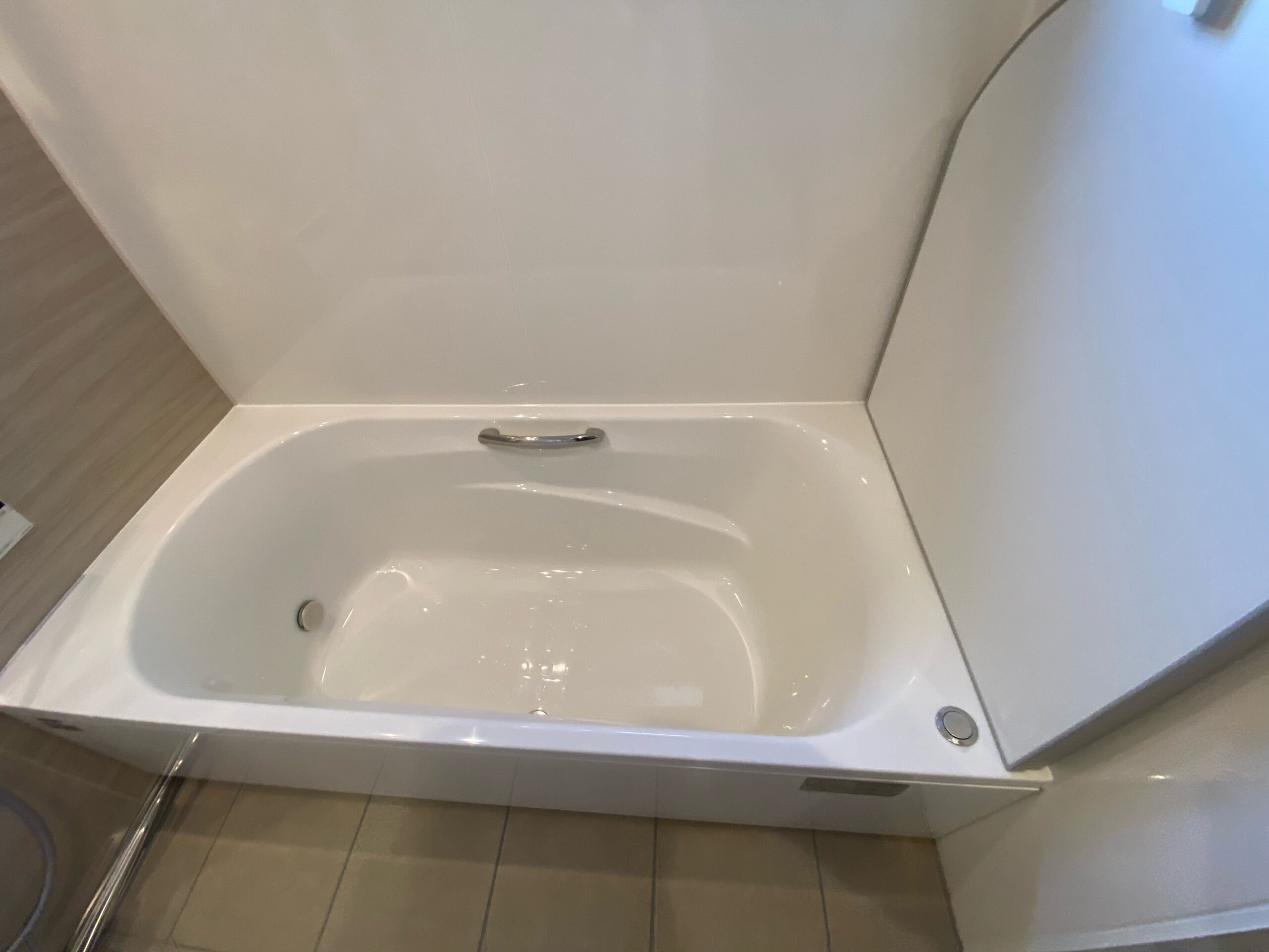 広々とした浴槽でリフレッシュ